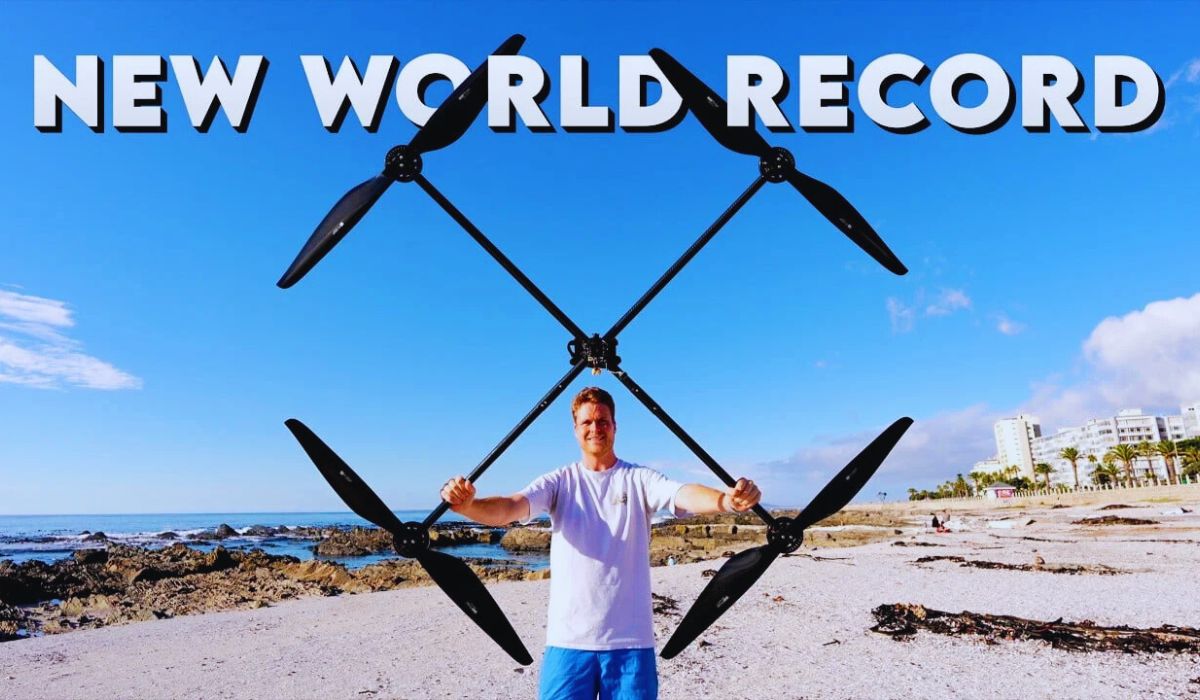 Drone Buatan YouTuber Terbang 3,5 Jam, Pecahkan Rekor Dunia